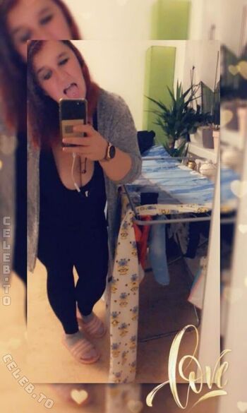 Full leaked Sophieschmande private onlyfans photo