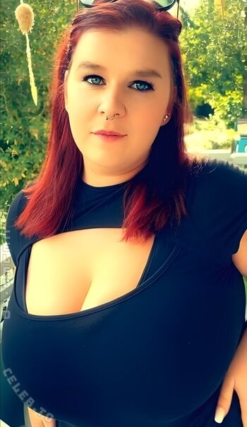 Full leaked Sophieschmande private onlyfans photo