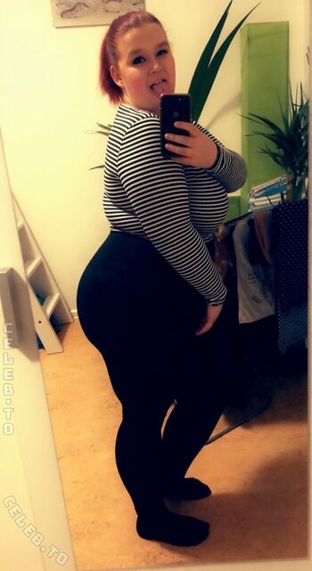 Full leaked Sophieschmande private photo