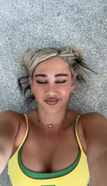 Full leaked Sophiesnazz private photo