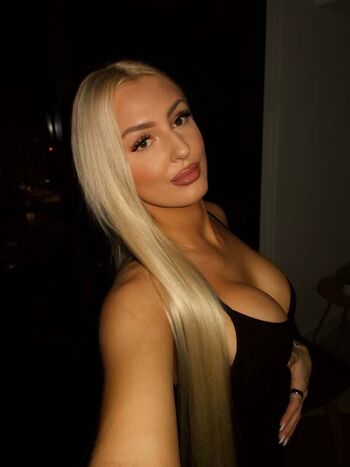 Full leaked Sophiestaar private onlyfans photo