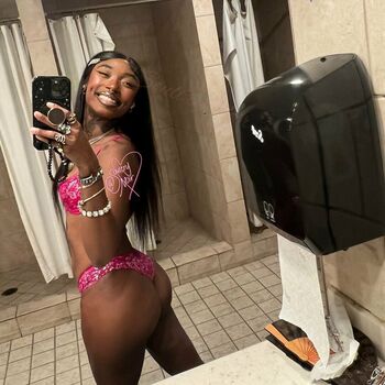 Full leaked Soultry noir private onlyfans photo