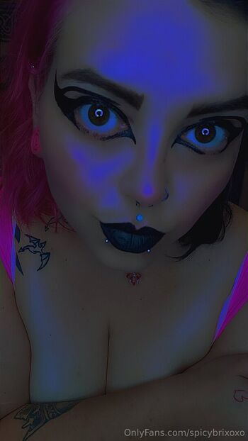 Full leaked Spicybrixoxo private photo