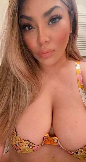 Full leaked Spicymami private onlyfans photo