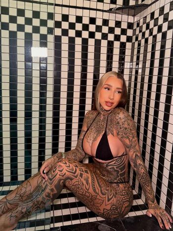 Full leaked Split tongue bri page private photo
