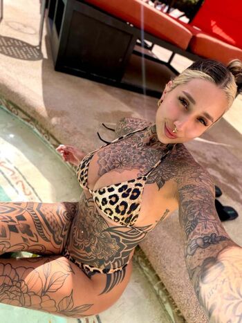 Full leaked Split tongue bri page private photo