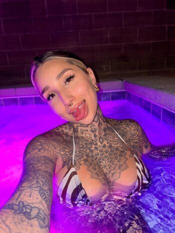 Split_tongue_bri