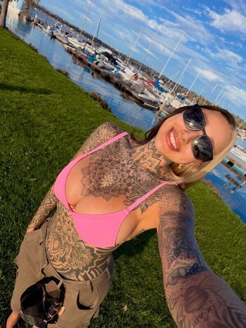 Full leaked Split tongue bri private photo