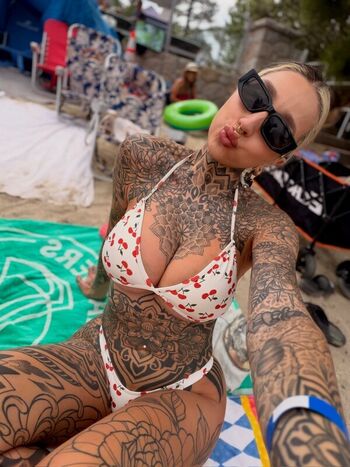Full leaked Split tongue bri private photo