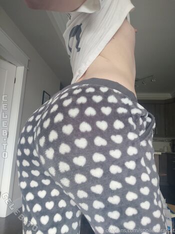 Full leaked Spoiledbratcat private photo