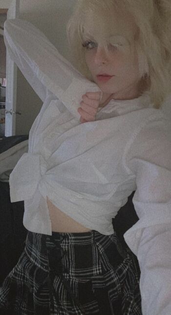 Full leaked Spookyxghoul private onlyfans photo