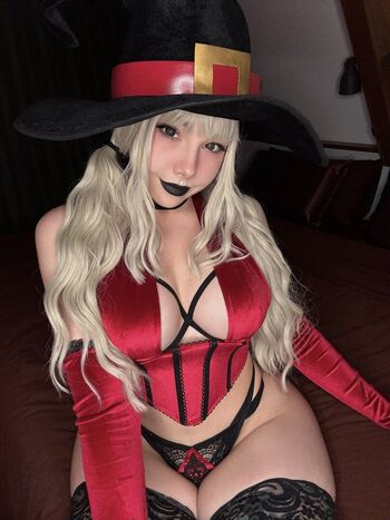 Full leaked Squishywaifu private photo