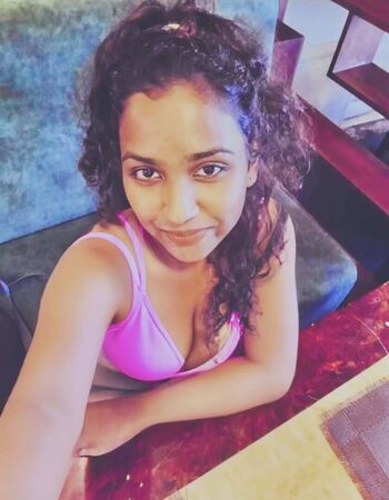 Full leaked Sri lanka private onlyfans photo