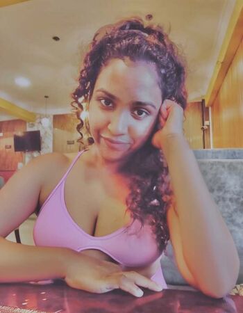 Full leaked Sri lanka private onlyfans photo