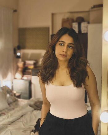 Full leaked Srishti rindani private photo