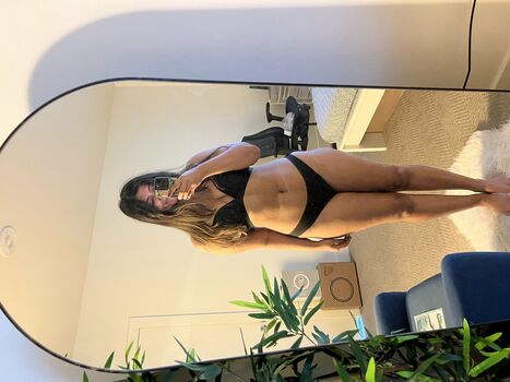 Full leaked Srishti sharma private photo