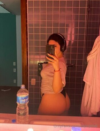 Full leaked Sspcymel page private onlyfans photo