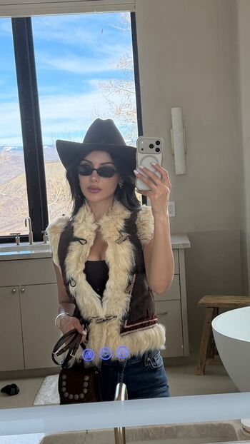 Full leaked Sssniperwolf  page private onlyfans photo