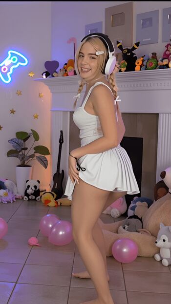 Full leaked Staryuuki page private onlyfans photo