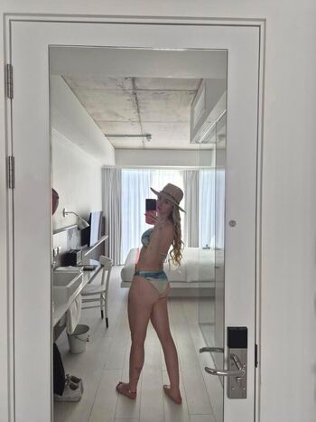 Full leaked Stefani nurding private onlyfans photo