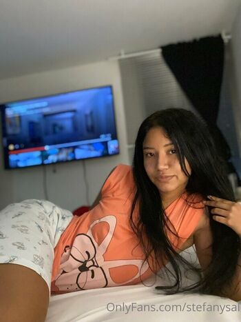Full leaked Stefaniasalinas page private photo