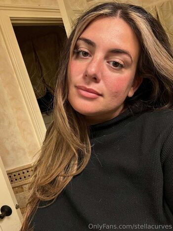 Full leaked Stella curves page private photo