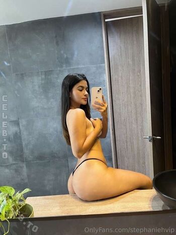 Full leaked Stephanieh bed page private onlyfans photo