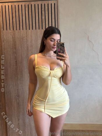 Full leaked Stephanieh bed page private onlyfans photo