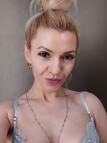Full leaked Stepmom lola private photo