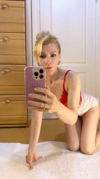 Full leaked Stepmom lola private photo