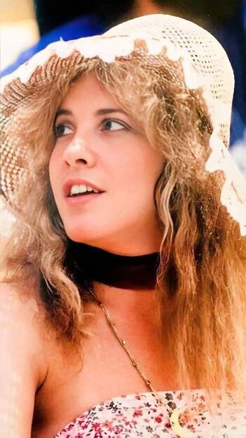 Full leaked Stevie nicks private photo