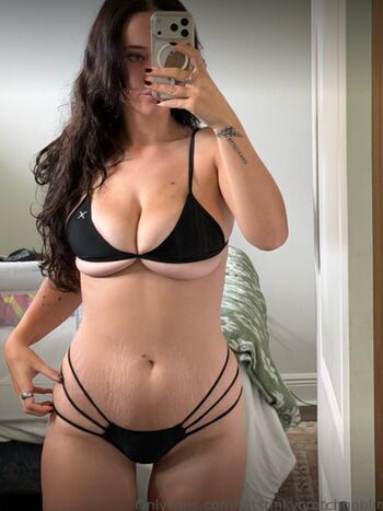 Full leaked Stinkycrotchgoblin private photo