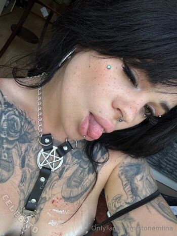 Full leaked Stonemlina page private photo