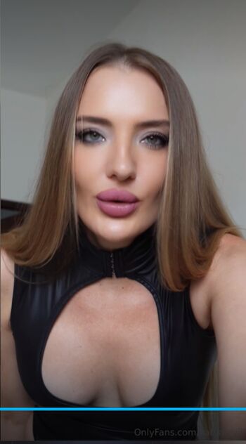 Full leaked Strapwoman private photo