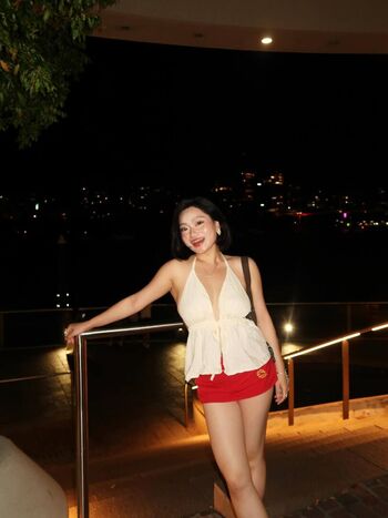 Full leaked Strawbeary th page private onlyfans photo