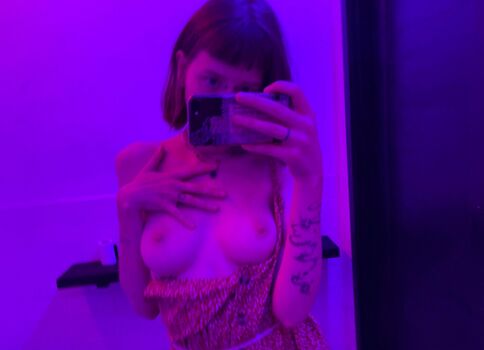 Full leaked Strawberry cheesecakee private photo