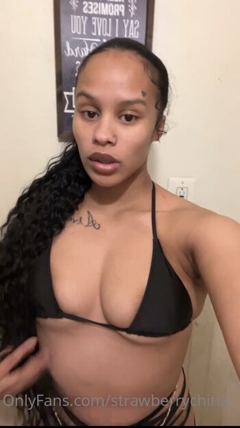 Full leaked Strawberrychina private onlyfans photo
