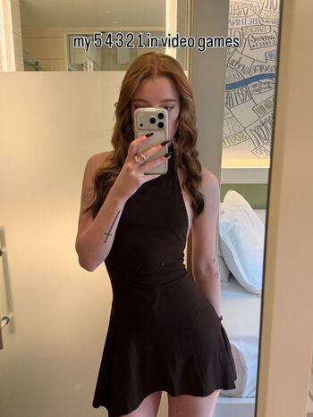 Full leaked Strawbz private photo