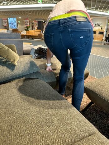 String Voyeur