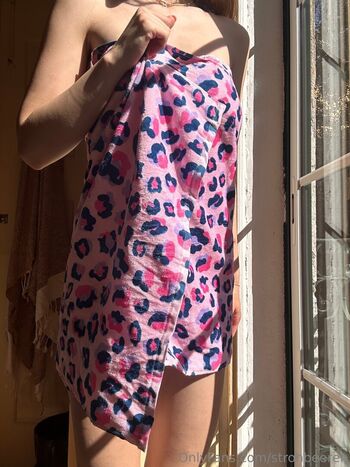 Full leaked Strohbeeren strawberryyypink private onlyfans photo