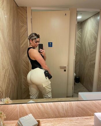 Full leaked Strong and curvy women private onlyfans photo