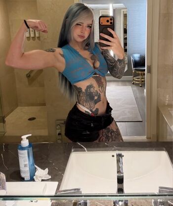 strongwaifu
