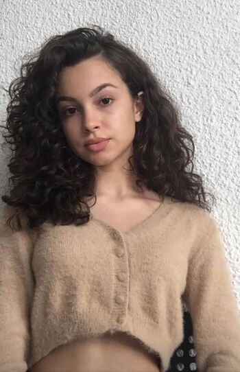 Full leaked Su burcu private photo