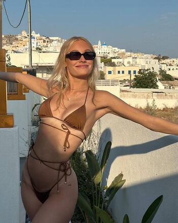 Full leaked Successful women private photo