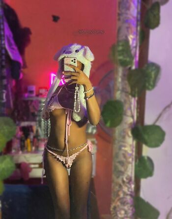 Full leaked Succubus private photo