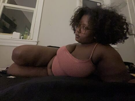 Full leaked Succubusmiaa page private photo