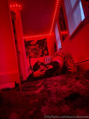 Full leaked Succubusvee private photo