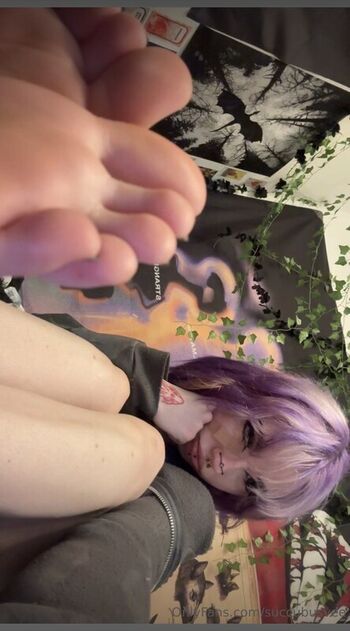 Full leaked Succubusvee private photo