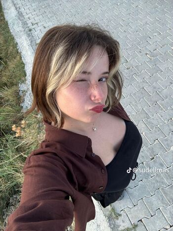 Full leaked Sude elmas private photo
