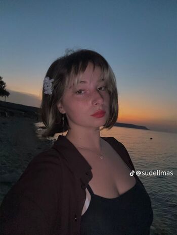 Full leaked Sude elmas private photo